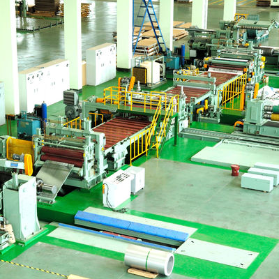 Línea de producción de nivelación y corte de placas CNC para chapas de acero laminadas en caliente