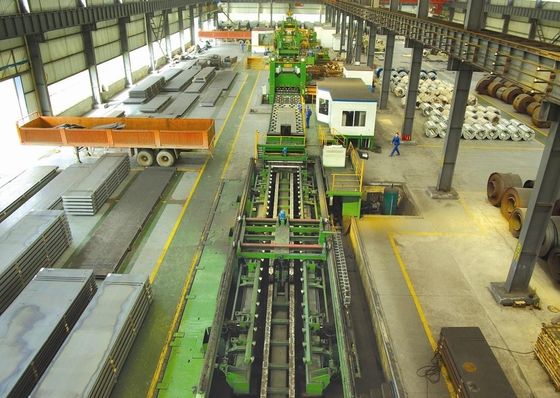 Máquina de corte de bobinas de acero laminado en caliente de 10-25 mm para nivelación y corte transversal de precisión