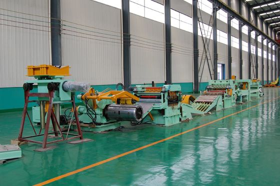 Máquina de cortar horizontal de 306 kW para el corte de bobinas de acero