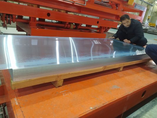 Máquina de corte a la longitud de cortes a gran velocidad de alta velocidad Ideal para el espesor del material de 0,25-2,3 mm