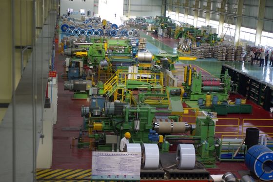 Línea de corte de bobina de acero competitiva para 28000mm*14500mm*1100mm Tamaño y 0-20 bandas
