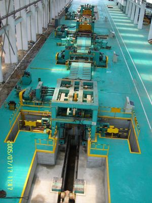 Máquina de corte de bobinas de acero nivelador de alta productividad para desenrollar y cortar hojas
