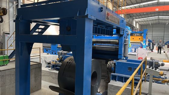 Línea de apilamiento de corte y nivelación de bobinas de acero inoxidable con potencia nominal de 426 kW