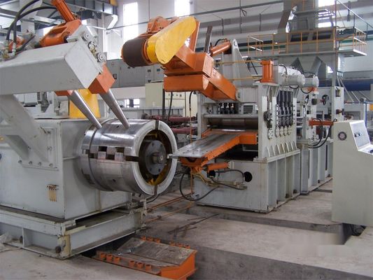 Línea de ensamblaje de cizallas móviles de estructura de acero avanzada para desenrollar y cortar bobinas