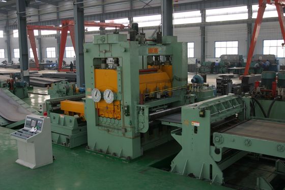 Máquina de corte de bobinas de acero con unidad de corte de cruz de rodadura en caliente y potencia nominal de 681 kW