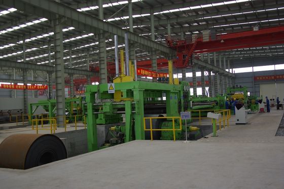 Máquina de corte a longitud de acero en rodillo caliente para desenrollar, nivelar, cortar y apilar
