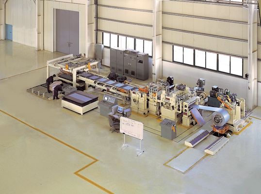 Línea de producción de cizallas móviles para nivelación de alta precisión Peso de bobina 28T