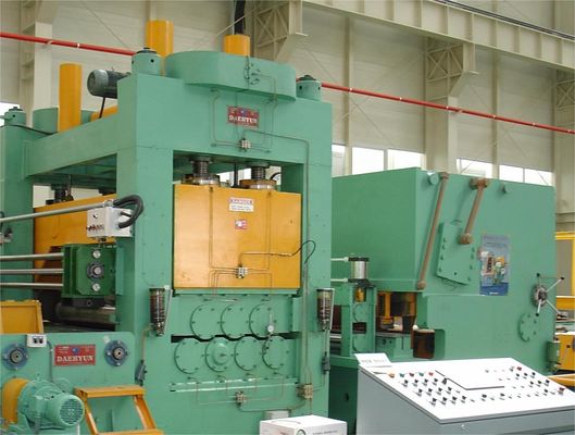Línea de corte para desenrollar y nivelar chapa de metal con velocidad de corte de 0-30 M/min
